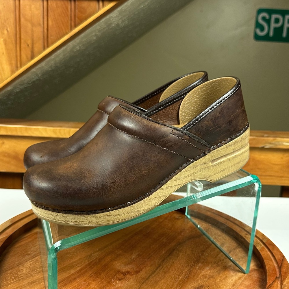Dansko Professional Clogs Womens 39 Dark Brown Leather Comfort Work Shoes